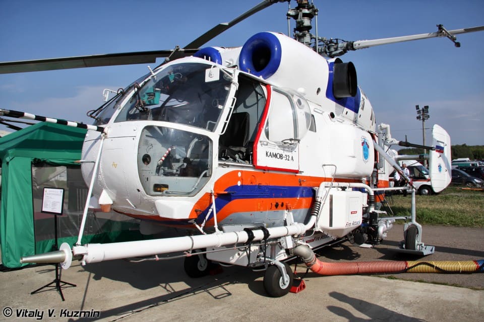 Пожарно-спасательный вертолет Ка-32А. Вид спереди