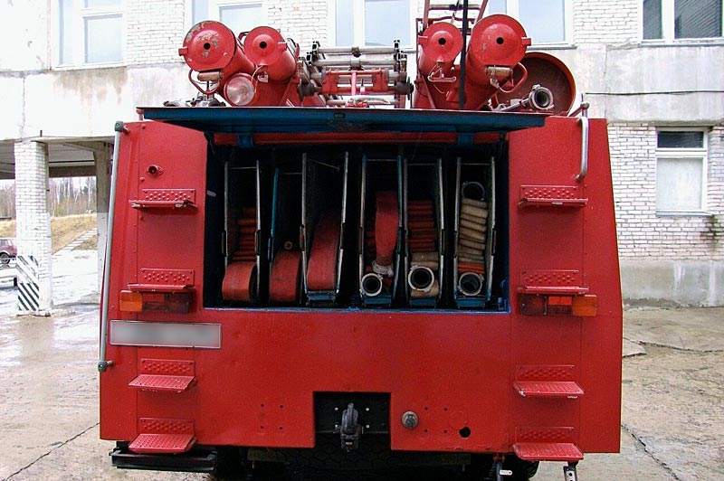 Укладка пожарных рукавов диаметром 77 мм гармошкой